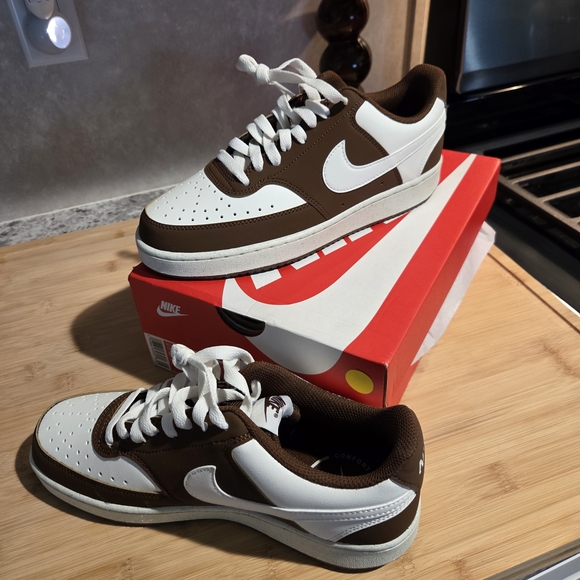 New In Box Nike Court Vision Low P Women’s Athletic Shoes - Sail/Cacao W 8.5 - Picture 12 of 12